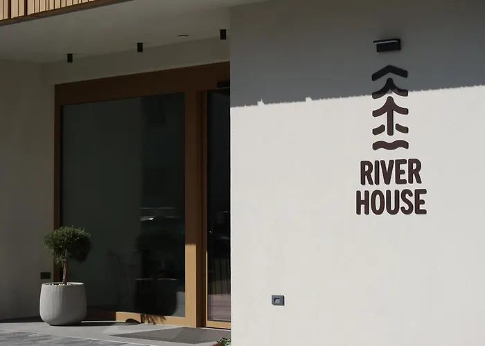 River House Spa&sport בוהין